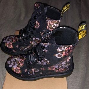 Dr. Marten Boots